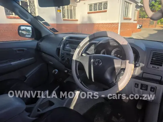 Picture of Toyota Hilux 2012