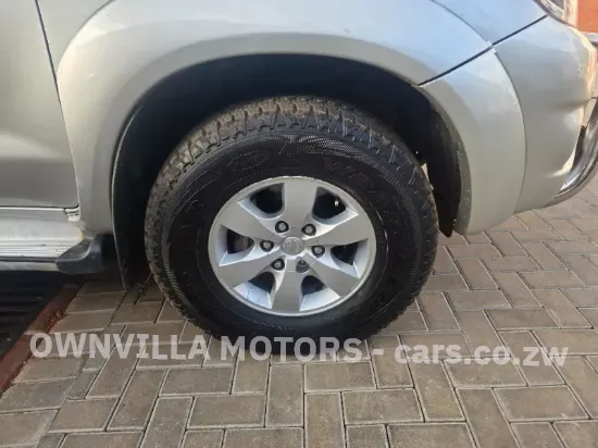 Picture of Toyota Hilux 2012
