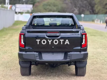 Picture of Toyota Hilux 2026