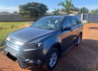 Picture of Isuzu Mu-X 2022