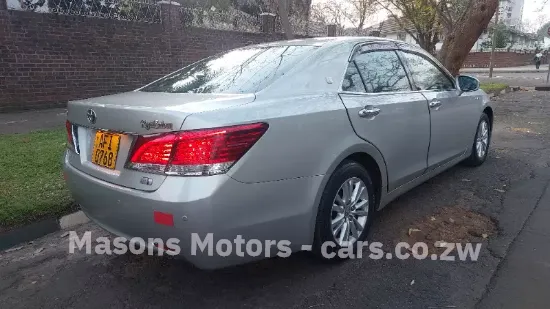 Picture of Toyota Crown 2014