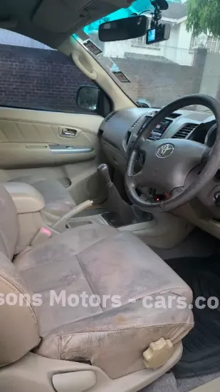 Picture of Toyota Fortuner 2008