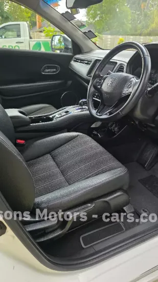 Picture of Honda Vezel 2016