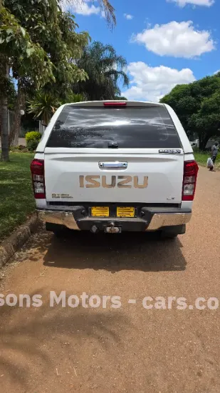 Picture of Isuzu KB300 2017