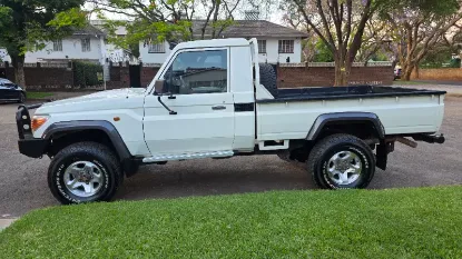 Picture of Toyota Land Cruiser 2016