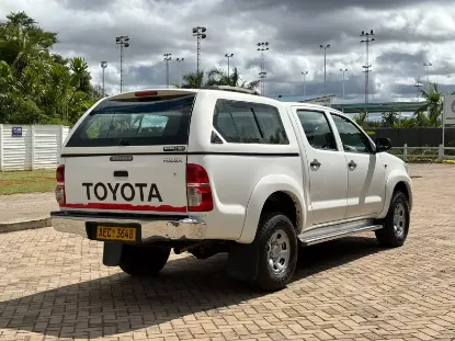 Picture of Toyota Hilux 2015