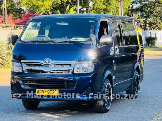 Picture of Toyota Hiace 2015