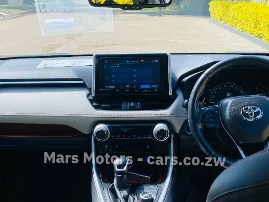 Picture of Toyota Rav4 2020