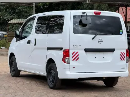 Picture of Nissan NV200 2019