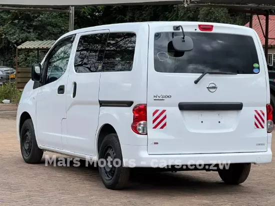 Picture of Nissan NV200 2019