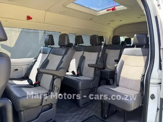 Picture of Toyota Quantum 2019