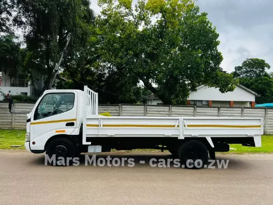 Picture of Toyota Dyna 2008