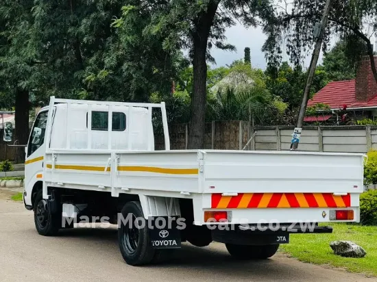 Picture of Toyota Dyna 2008