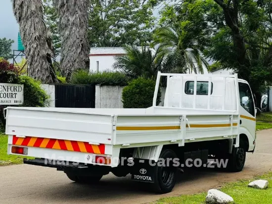 Picture of Toyota Dyna 2008