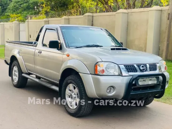 Picture of Nissan Hardbody 2017