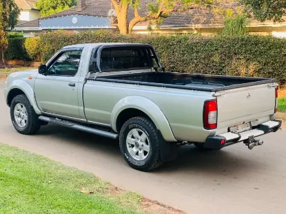 Picture of Nissan Hardbody 2017