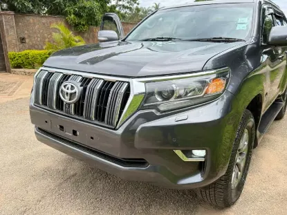 Picture of Toyota Land Cruiser Prado 2020