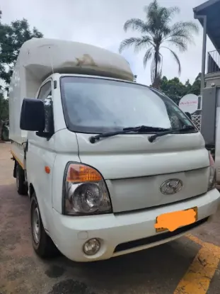Picture of Hyundai H-100 2011
