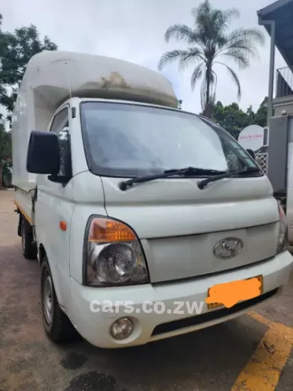 Picture of Hyundai H-100 2011