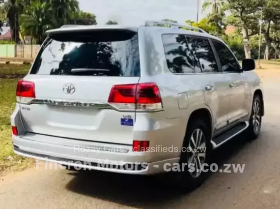 Picture of Toyota Land Cruiser 2020