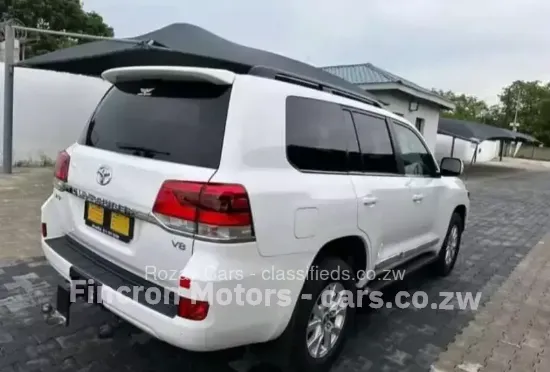 Picture of Toyota Land Cruiser 2020