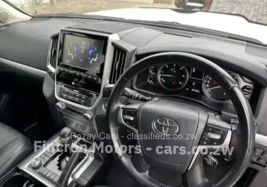 Picture of Toyota Land Cruiser 2020