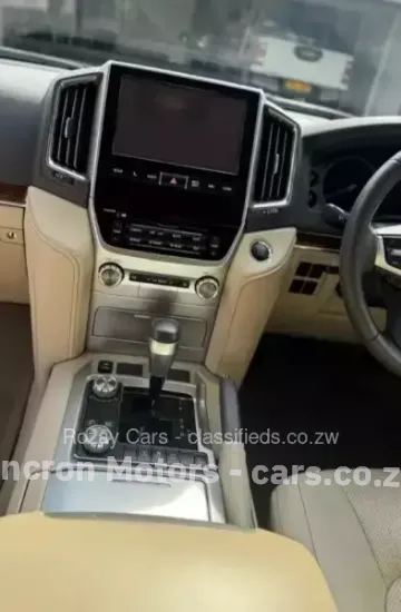 Picture of Toyota Land Cruiser 2020