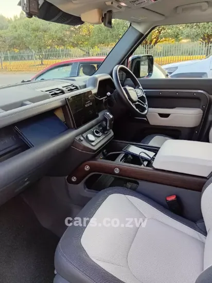 Picture of Land Rover Defender 2024