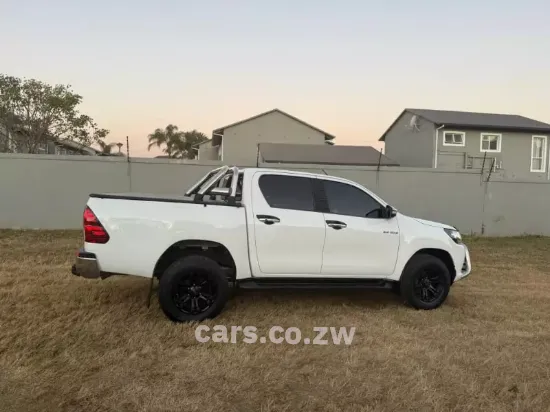 Picture of Toyota Hilux 2017