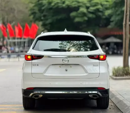 Picture of Three row Mazda CX-8s!