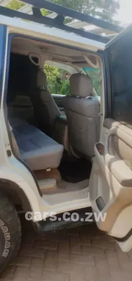 Picture of Toyota Land Cruiser 2000