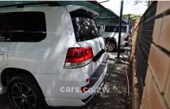 Picture of Toyota Land Cruiser 2020