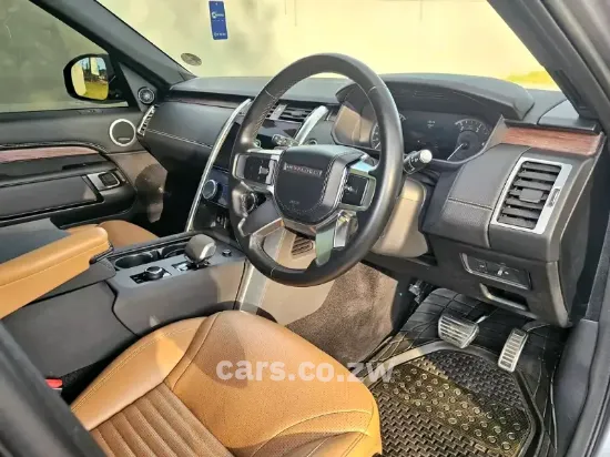 Picture of Land Rover Discovery 2023