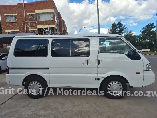 Picture of Mazda Bongo 2018