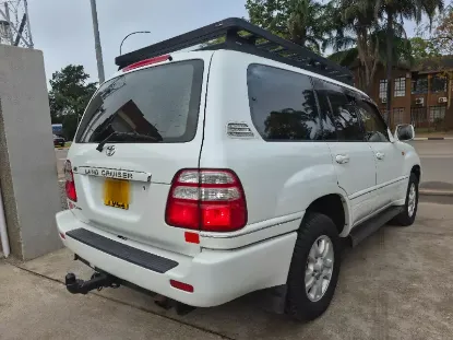 Picture of Toyota Land Cruiser 2002