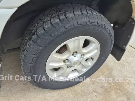 Picture of Toyota Land Cruiser 2002