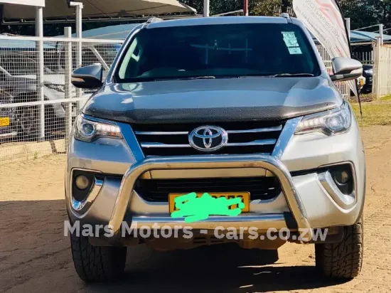 Picture of Toyota Fortuner 2017