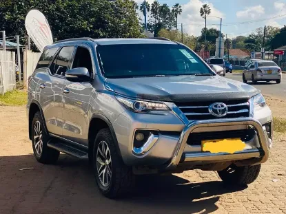 Picture of Toyota Fortuner 2017