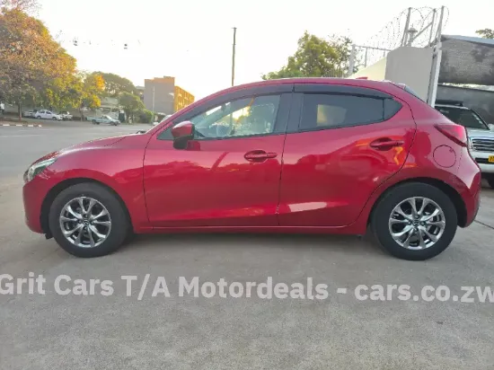 Picture of Mazda Demio 2016