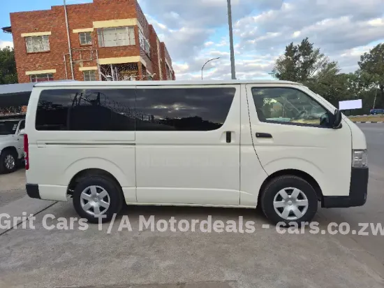 Picture of Toyota Hiace 2017
