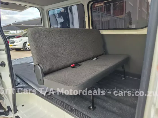 Picture of Toyota Hiace 2017
