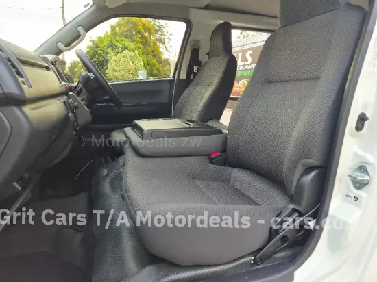 Picture of Toyota Hiace 2017
