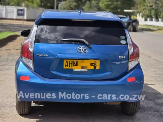 Picture of Toyota Aqua 2016