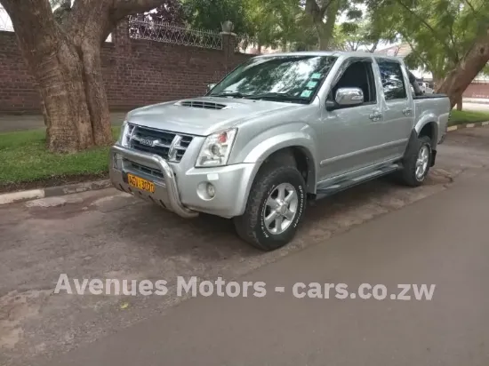 Picture of Isuzu KB300 2011