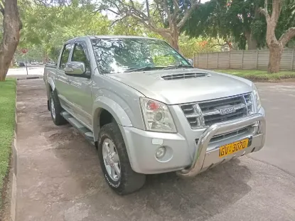 Picture of Isuzu KB300 2011