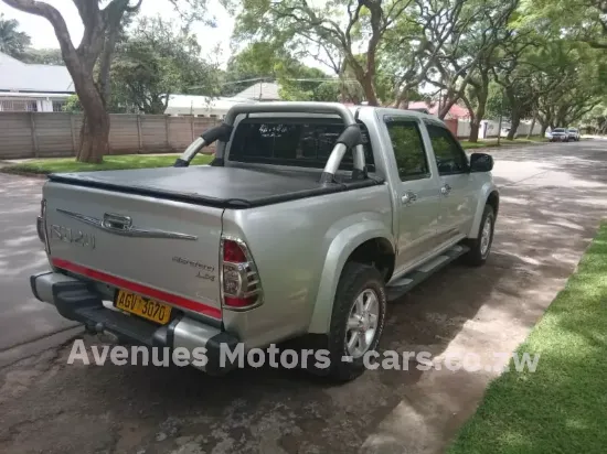 Picture of Isuzu KB300 2011
