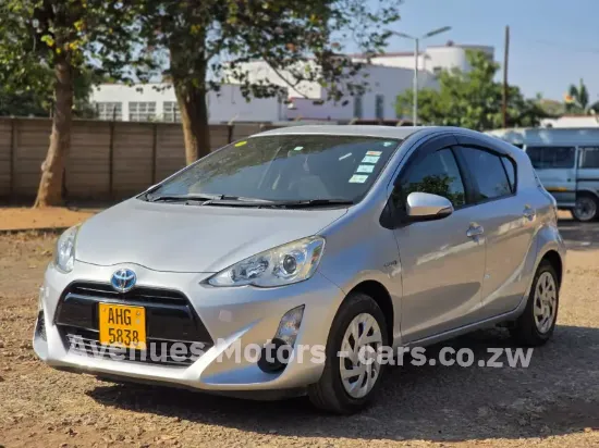 Picture of Toyota Aqua 2016