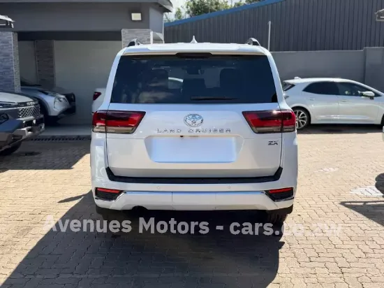 Picture of Toyota Land Cruiser 2022
