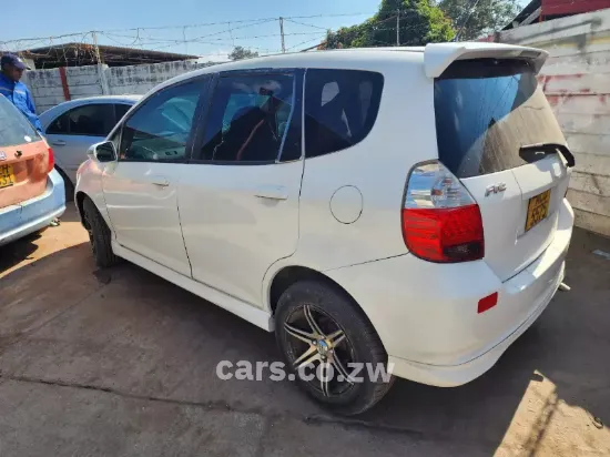 Picture of Honda Fit 2001