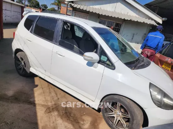 Picture of Honda Fit 2001